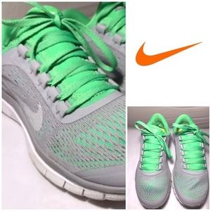 Women's Nike Free Run Size 7.5